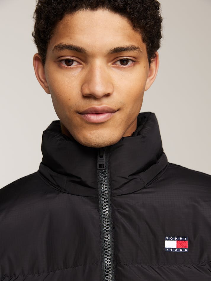 TOMMY JEANS
WATER REPELLENT DOWN-FILLED ALASKA PUFFER JACKET