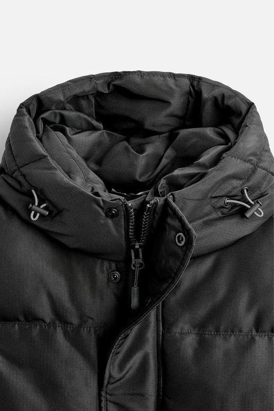 Zara vest with hood in black