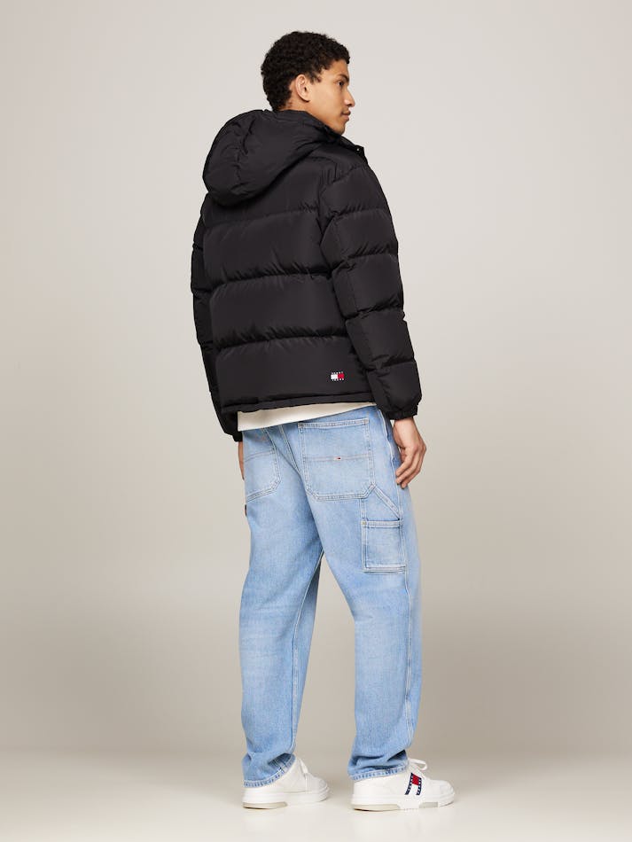 TOMMY JEANS 
WATER REPELLENT DOWN-FILLED ALASKA PUFFER JACKET