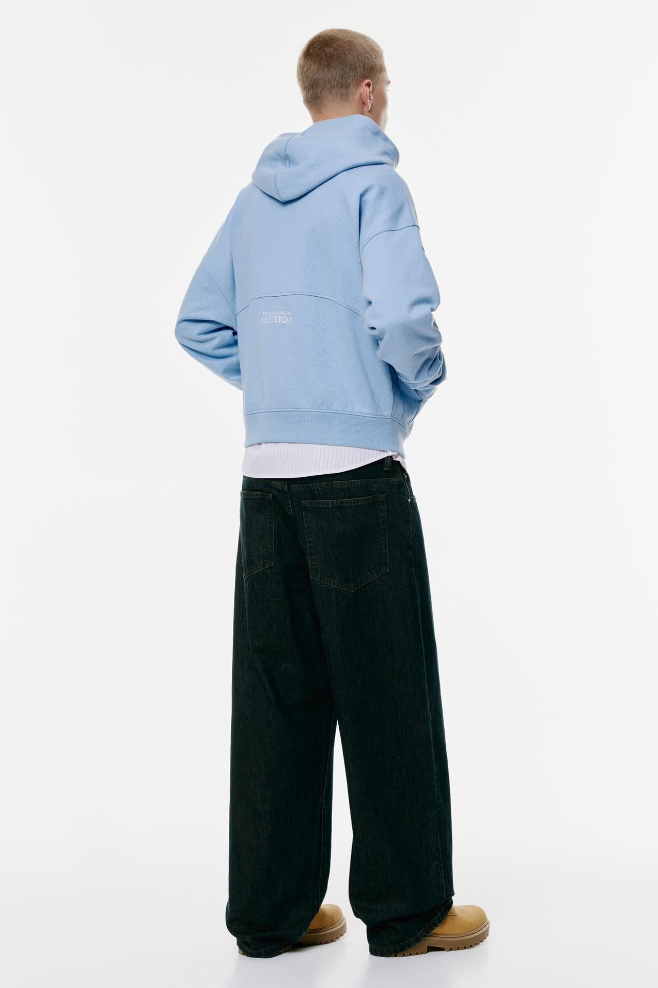 PULL&BEAR SWEATER BABY BLUE ZIPPER