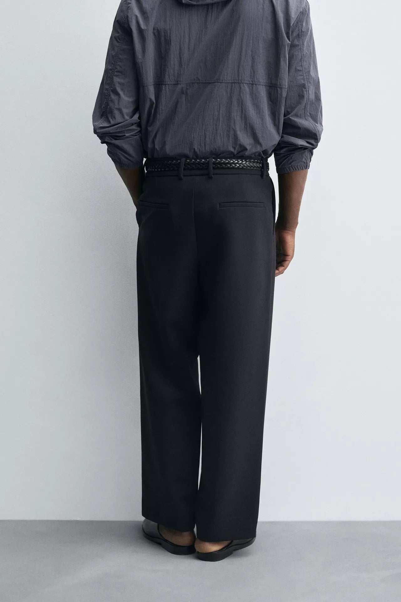 ZARA RELAXED FIT PLEATED TROUSERS_IN NAVY BLUE