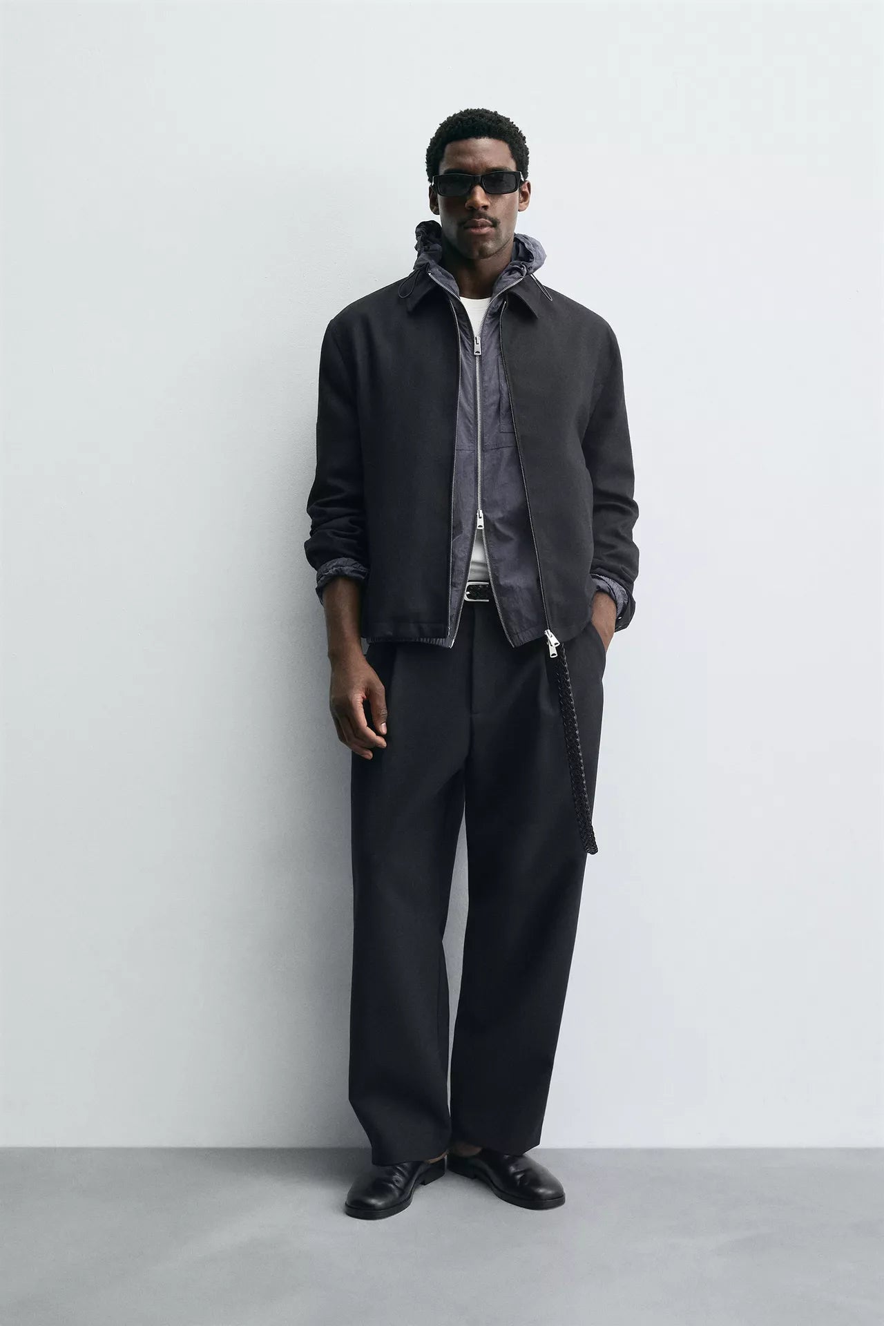 ZARA RELAXED FIT PLEATED TROUSERS_IN NAVY BLUE