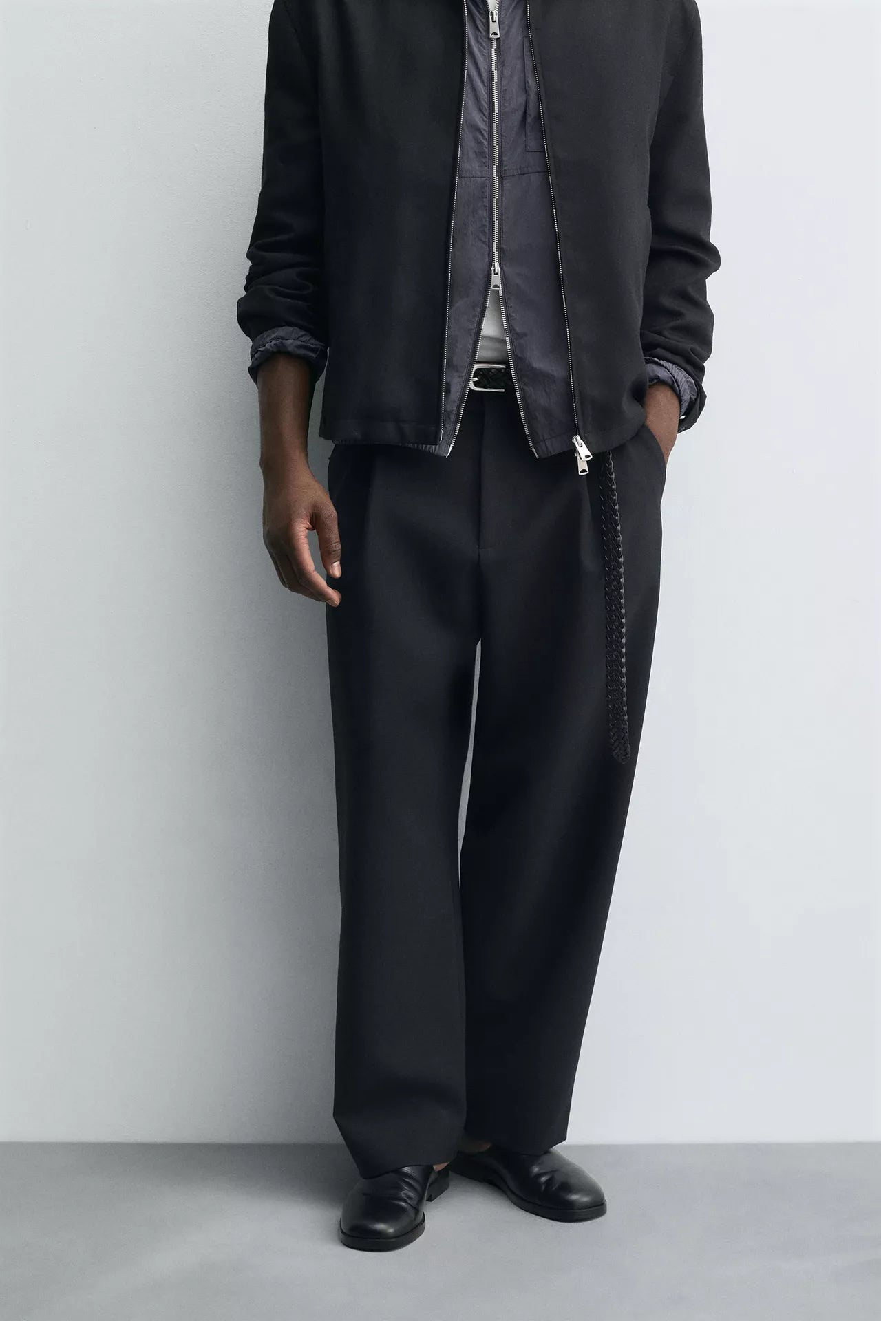 ZARA RELAXED FIT PLEATED TROUSERS_IN NAVY BLUE