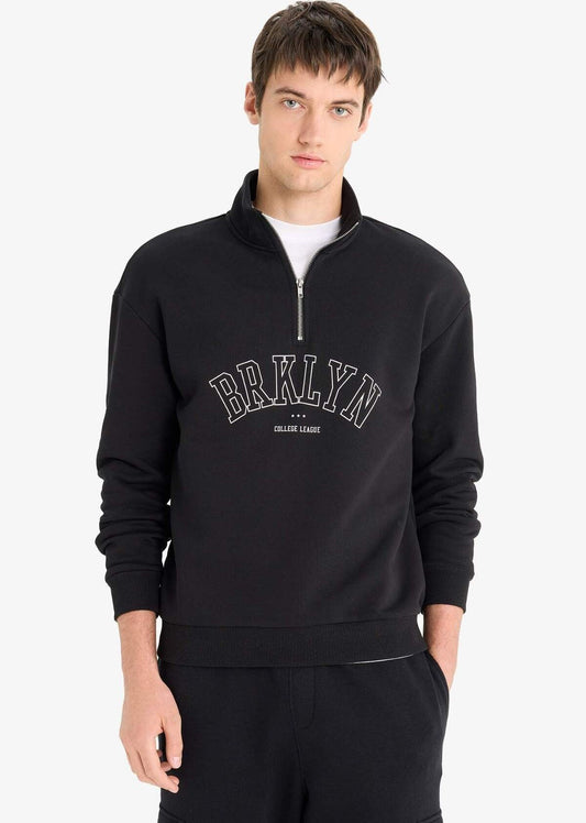 DEFACTO QUARTER ZIPPER IN BLACK